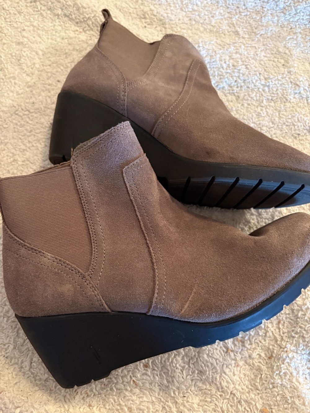 Bass leather upper Women's Taupe Suede Wedge Ankle Boot